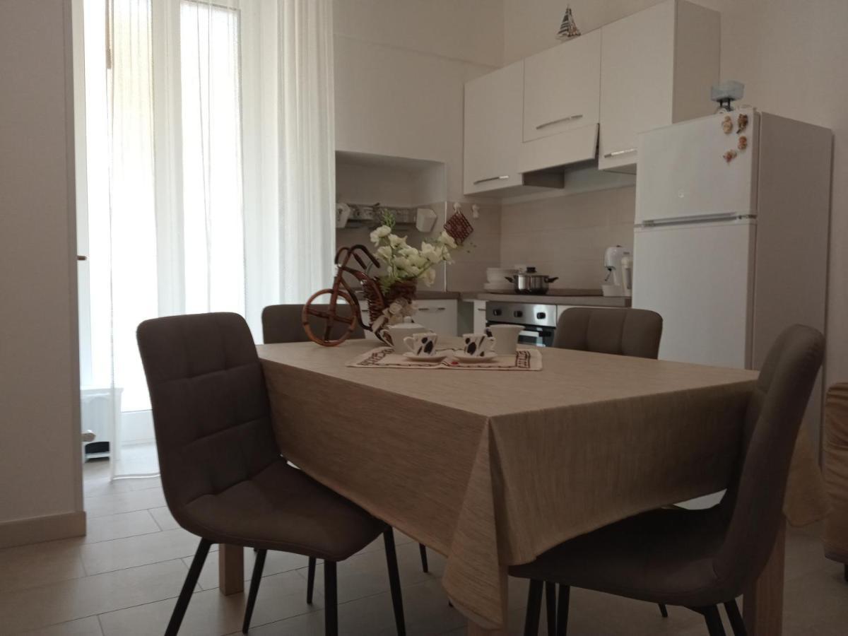 פולינאנו א מארה Casa Vacanze Iremia מראה חיצוני תמונה